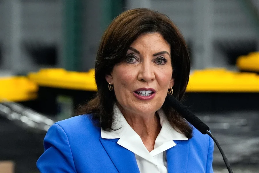 Kathy Hochul Height