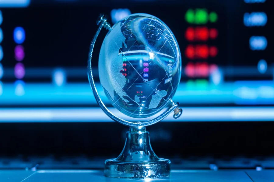 United States Navigates Global Economic Challenges Today